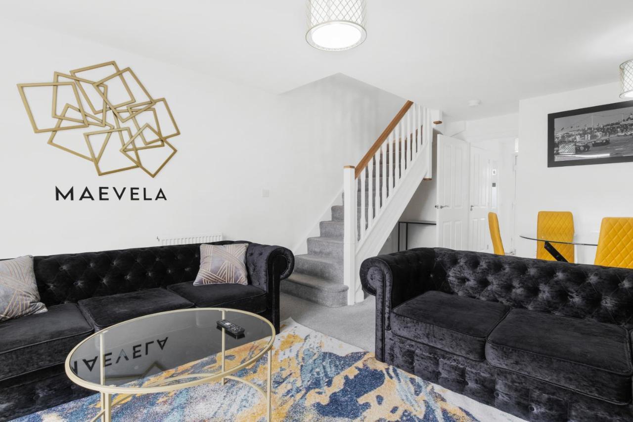Luxury 2 Bed House City Centre ✘ Bbq & Garden ☆ Family Friendly→ Swingball & Outdoor Furniture - Free Parking → With 50 Inch Smart Tv, Free Netflix & Wifi ✘ Comfy Seating Area - By Maevela Birmingham Exteriör bild
